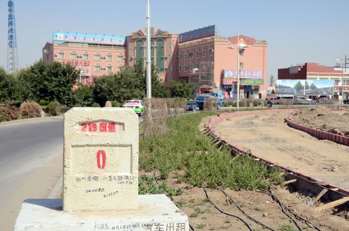 22 Marker Zero 0 For Highway 219 In Karghilik Yecheng At The Junction Of China National Highway 315